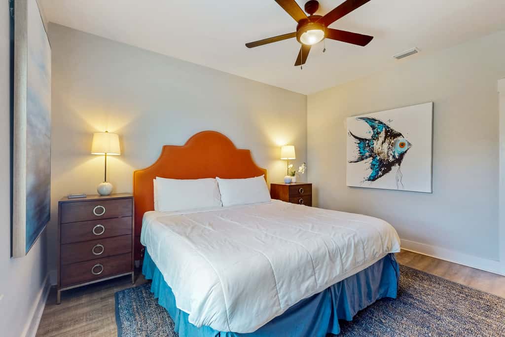 Pristine, professionally furnished beach house with two balconies - near beach