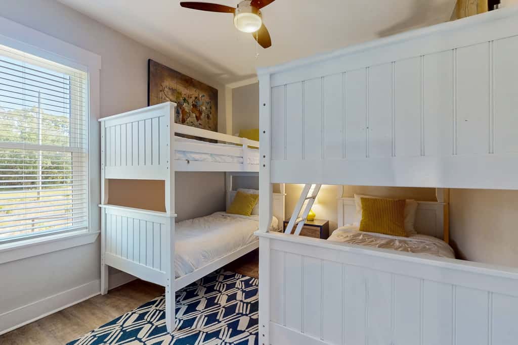 Pristine, professionally furnished beach house with two balconies - near beach
