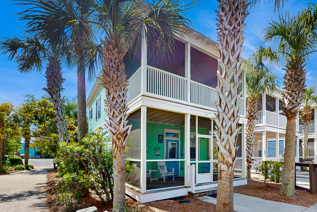 Welcoming Cottage with Hot Tub - 1 Mile to Windmark Beach