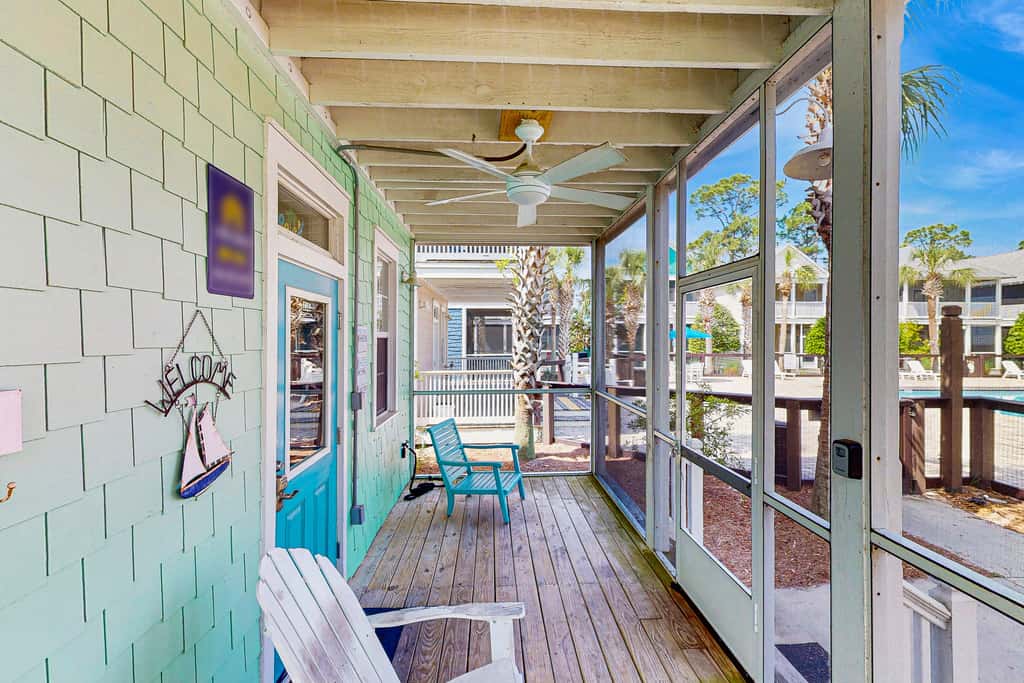 Welcoming Cottage with Hot Tub - 1 Mile to Windmark Beach
