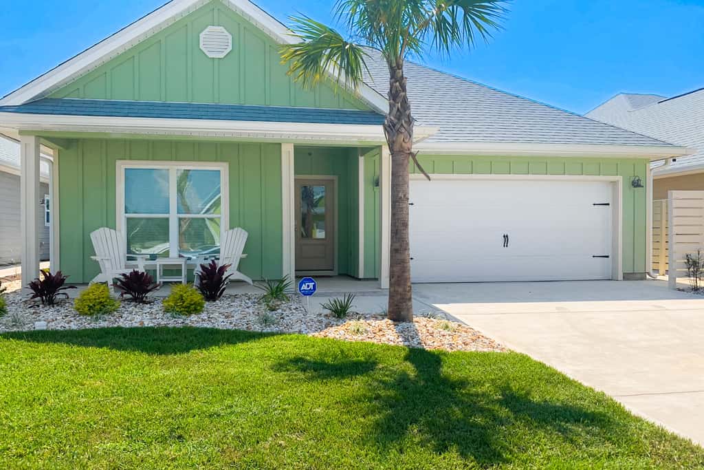 Set Your Sails! Charming house in Port Saint Joe with pool and playground access