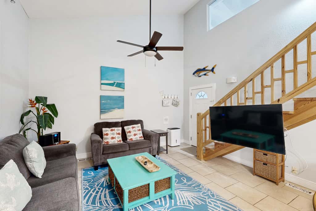 Classic Beach Condo with a Shared Pool, Loft, & Grill - Walk to the Beach