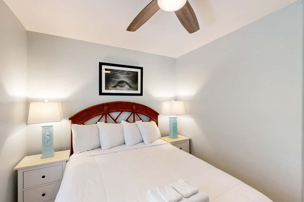 Classic Beach Condo with a Shared Pool, Loft, & Grill - Walk to the Beach