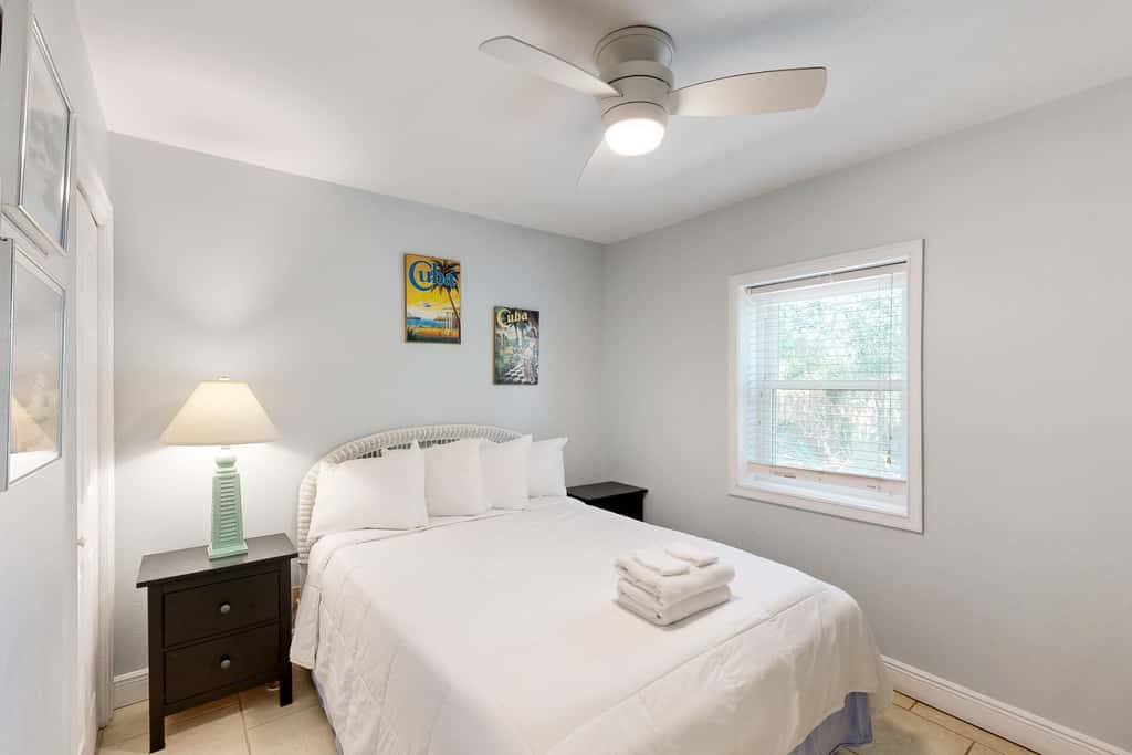 Classic Beach Condo with a Shared Pool, Loft, & Grill - Walk to the Beach