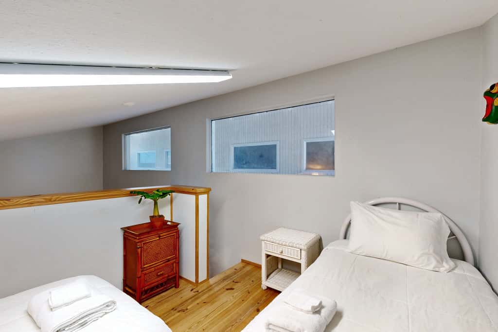 Classic Beach Condo with a Shared Pool, Loft, & Grill - Walk to the Beach