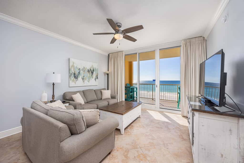 5th Floor Condo with Pools Onsite, Nearby Activities, Shops, Restaurants
