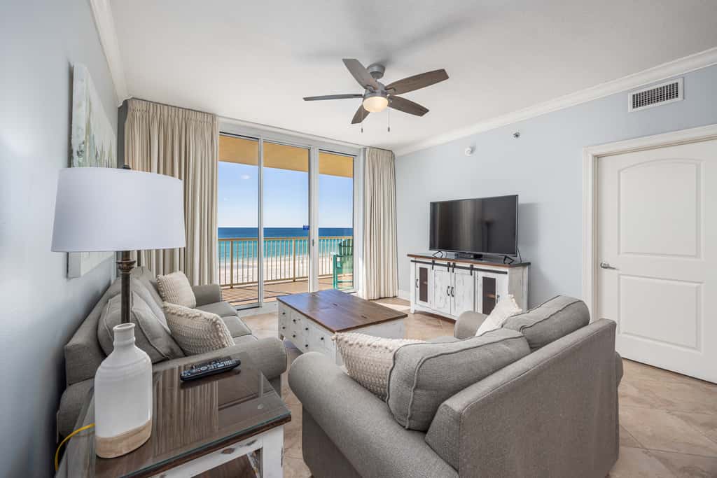 5th Floor Condo with Pools Onsite, Nearby Activities, Shops, Restaurants