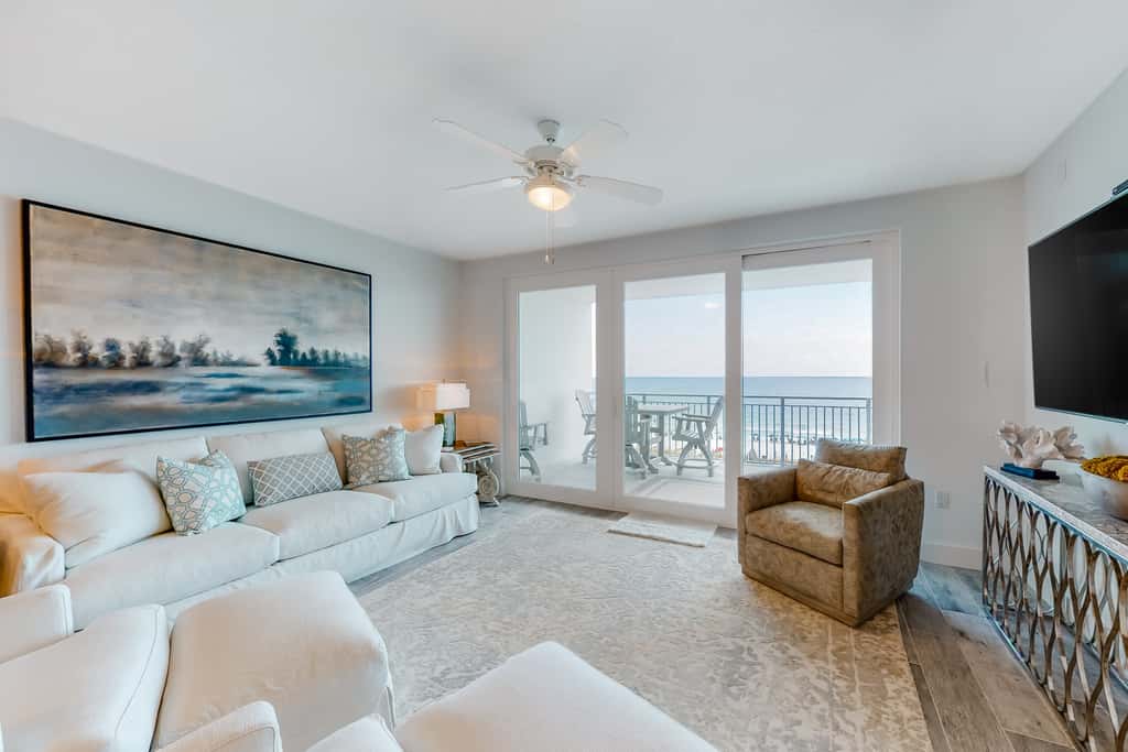 Blu 405 - Fourth floor oceanfront condo with ocean views, private W&D, and central AC