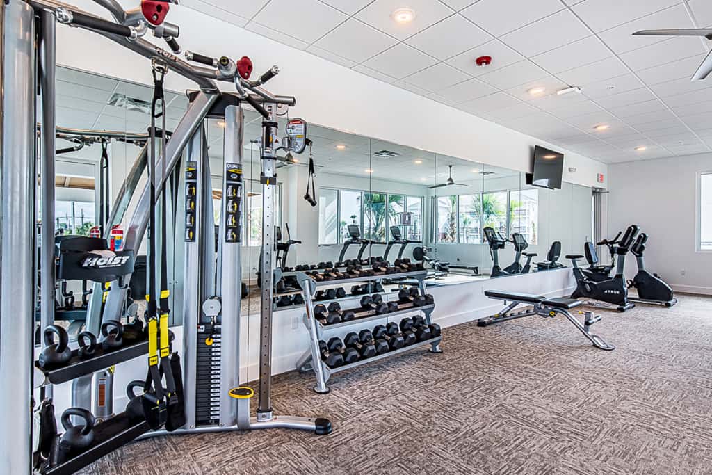 Blu 105 - Gulf-front condo with pools and seasonal beach service in a gated community