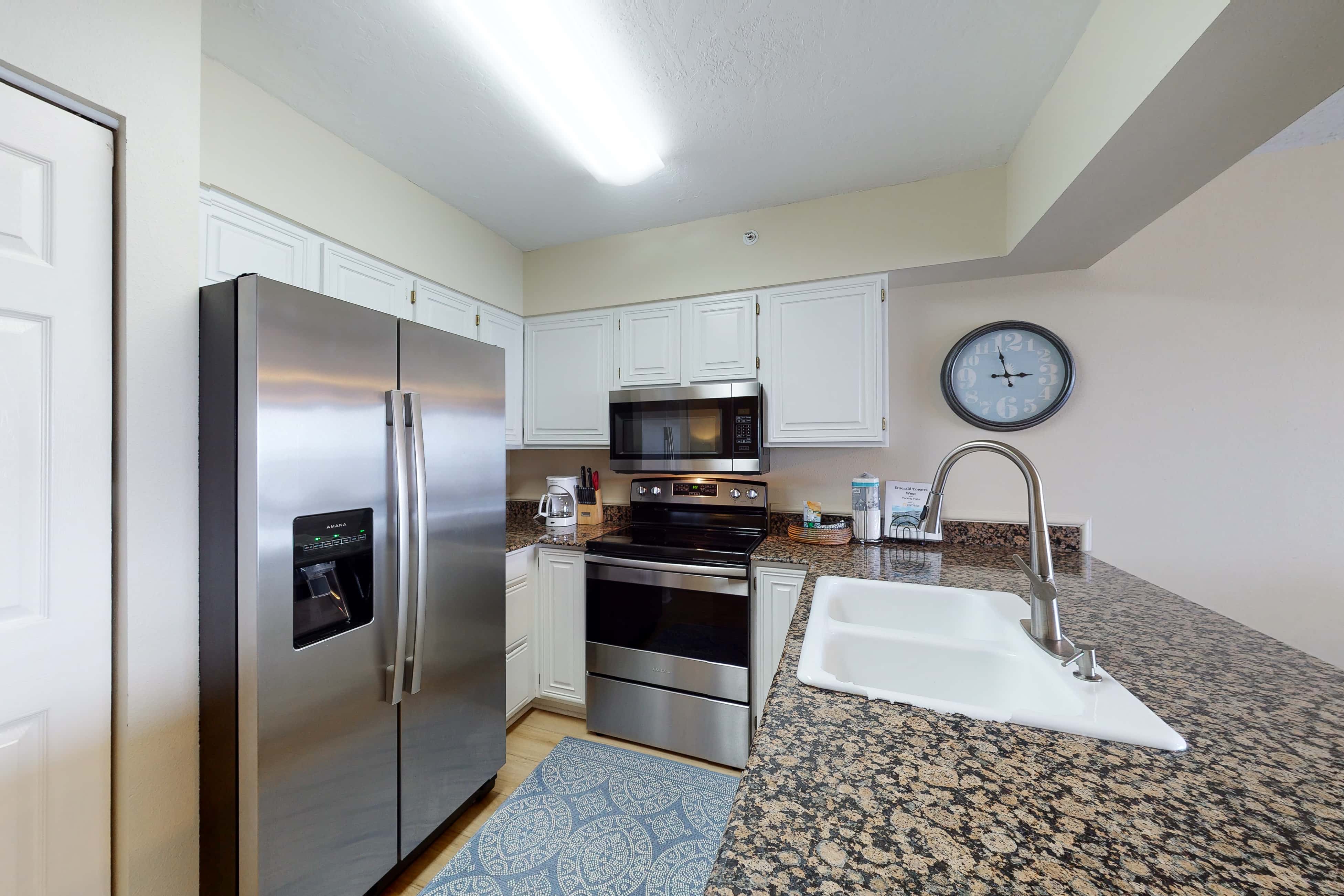 Beautiful Gulf-front Condo with a Community Pool and Seasonal Beach Service