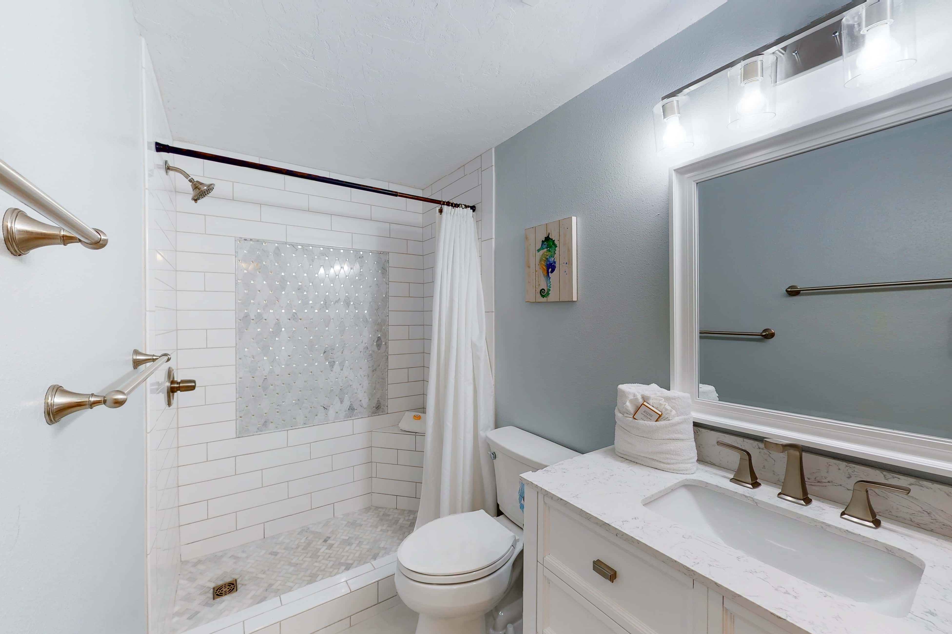 Beautiful Gulf-front Condo with a Community Pool and Seasonal Beach Service