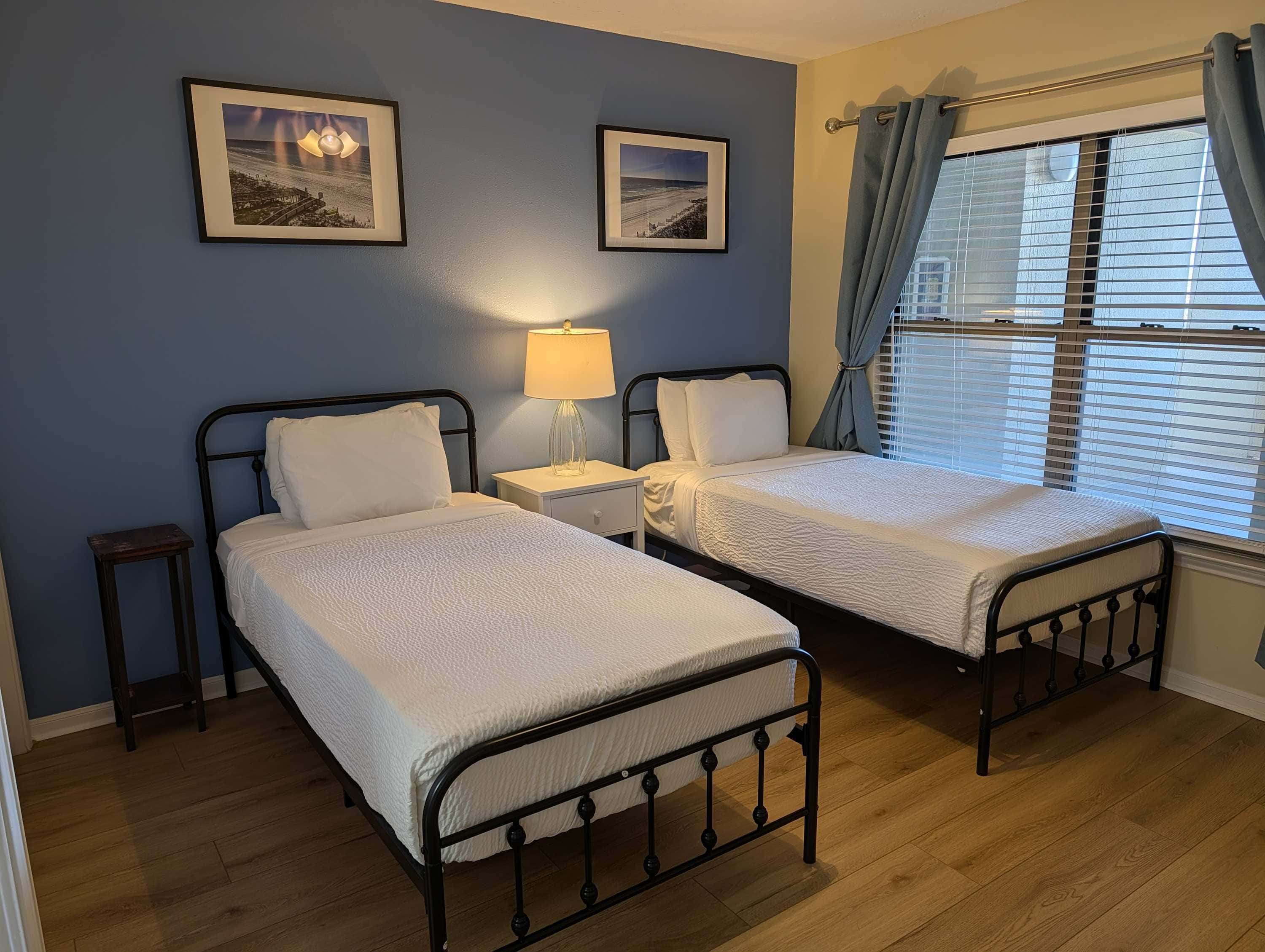 Beautiful Gulf-front Condo with a Community Pool and Seasonal Beach Service