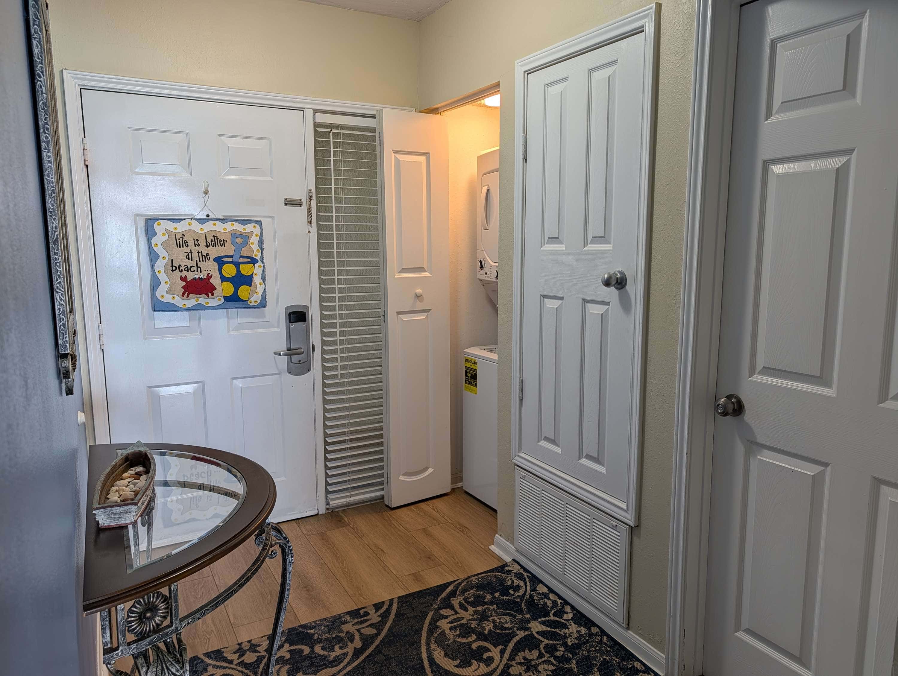 Beautiful Gulf-front Condo with a Community Pool and Seasonal Beach Service