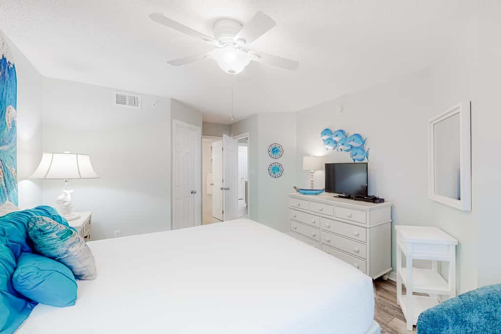 Gulf Dunes 209 - Charming Beachfront Condo, Perfectly Located Near Entertainment