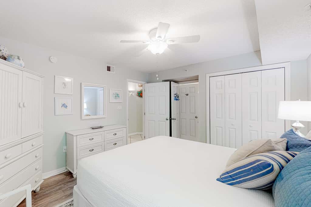 Gulf Dunes 209 - Charming Beachfront Condo, Perfectly Located Near Entertainment