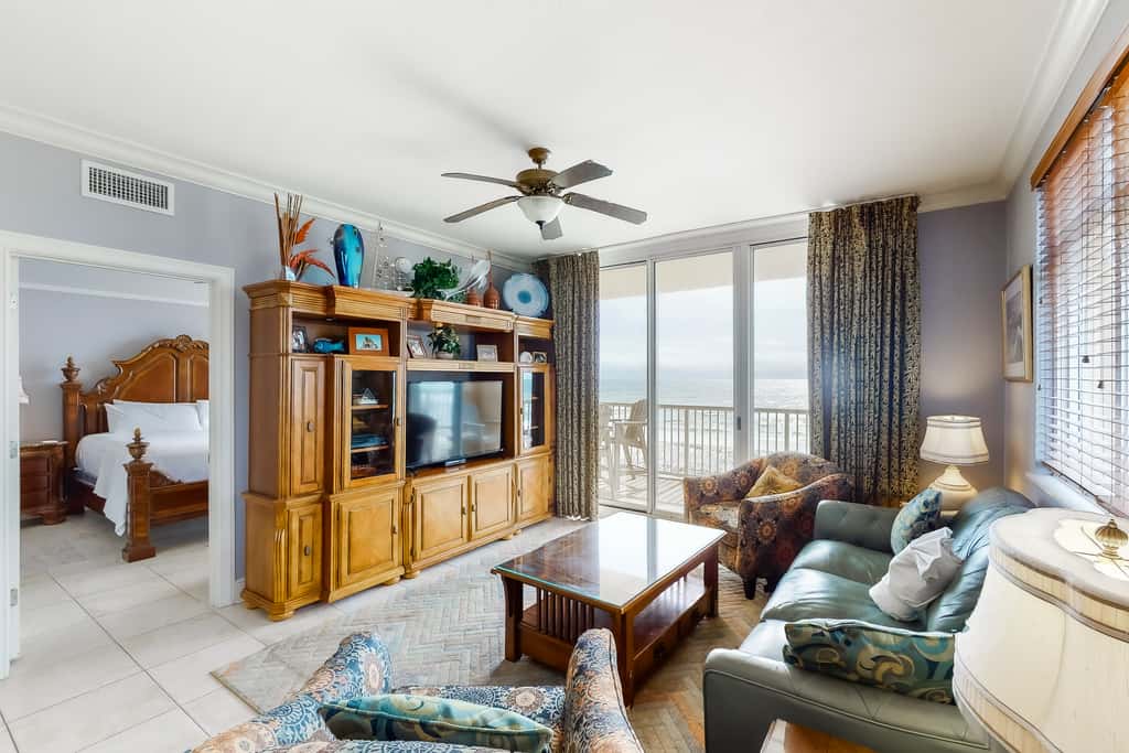 3rd Floor Cute Gulf Front Condo Pools Onsite, Nearby Dining