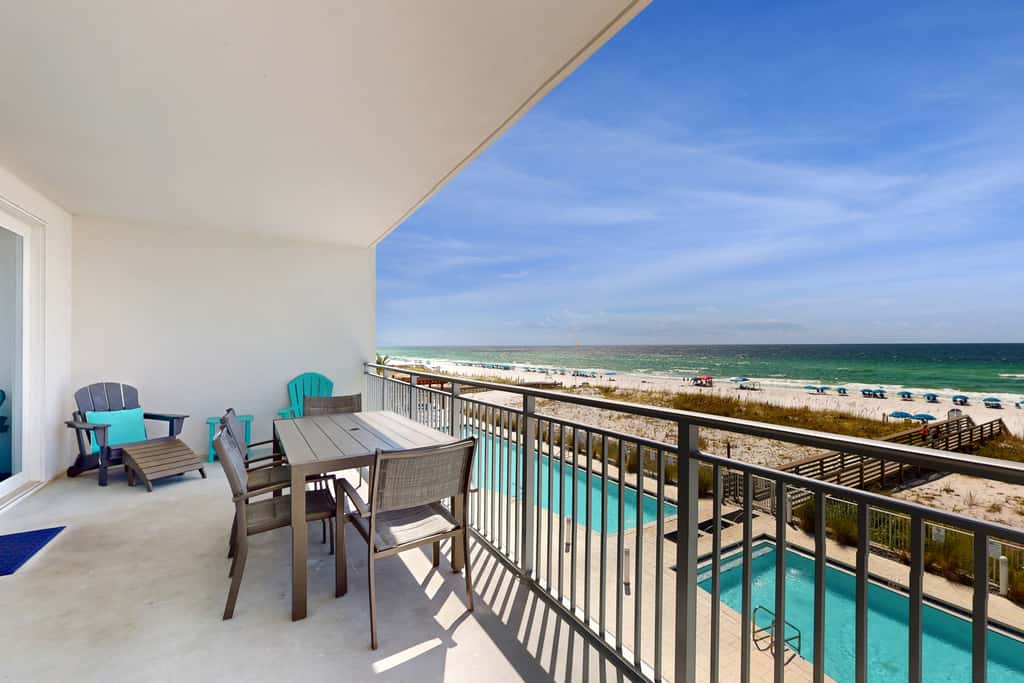 Blu 305 - Gulf-front condo with upgraded features - quick drive to entertainment