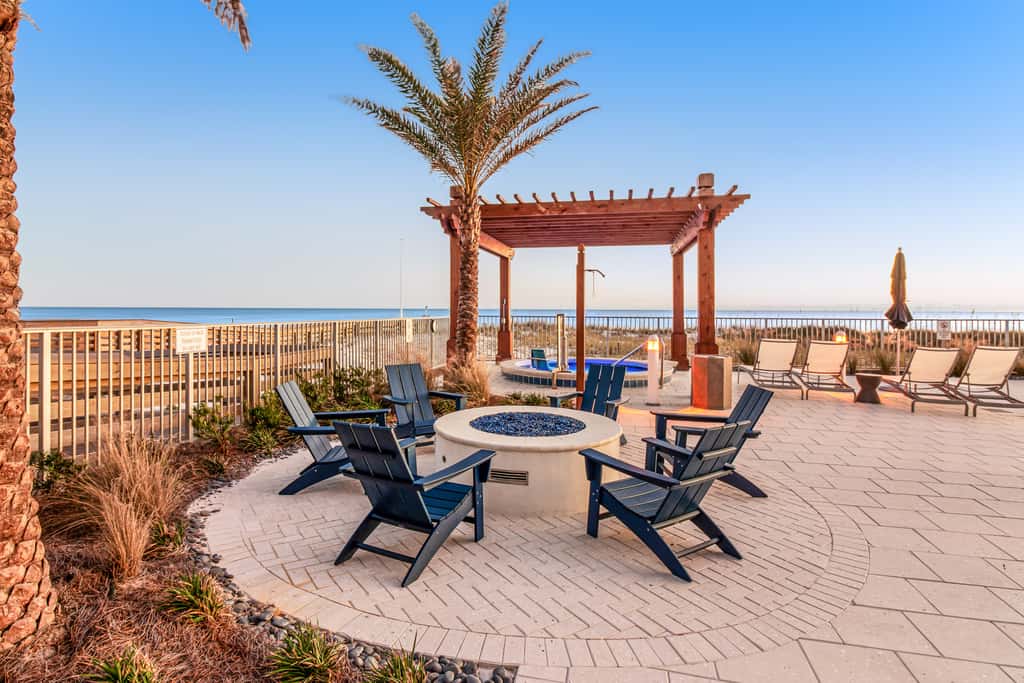 Blu 305 - Gulf-front condo with upgraded features - quick drive to entertainment