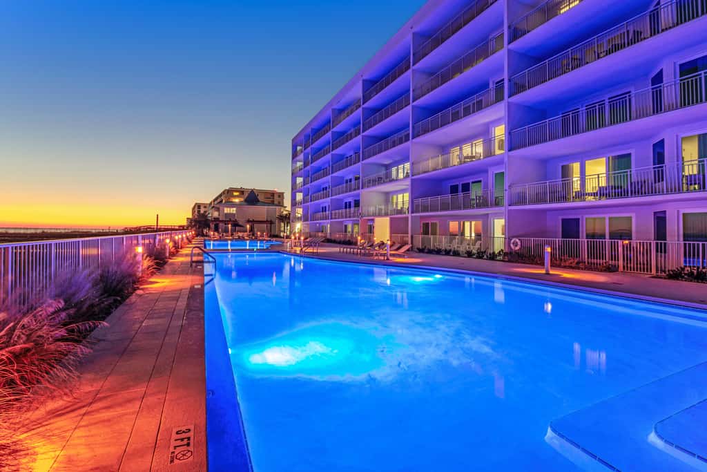 Blu 305 - Gulf-front condo with upgraded features - quick drive to entertainment