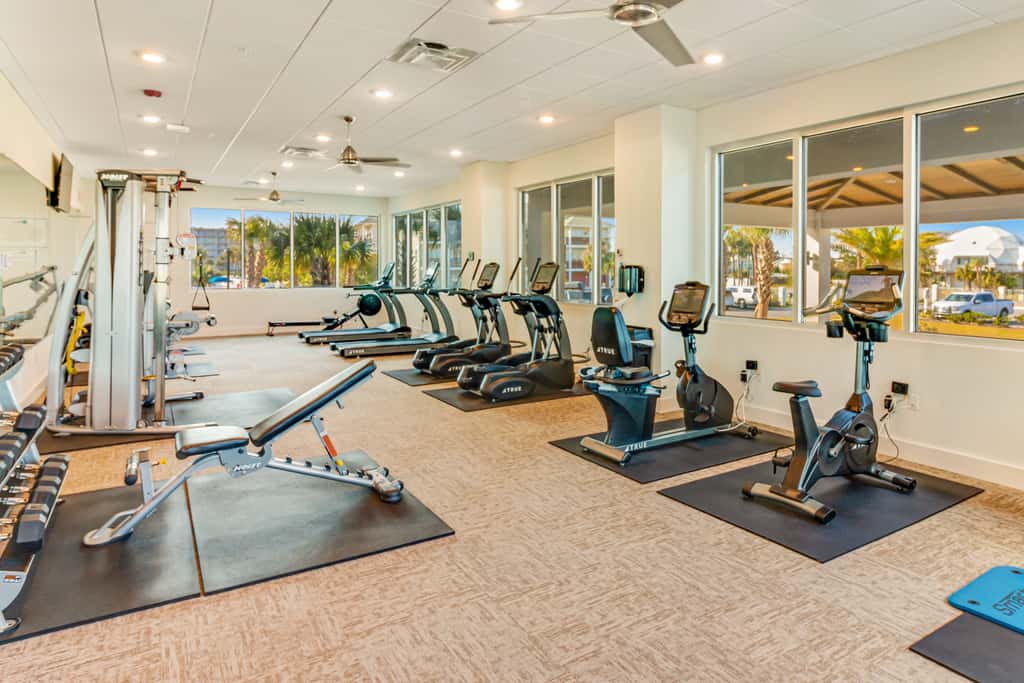 Blu 305 - Gulf-front condo with upgraded features - quick drive to entertainment