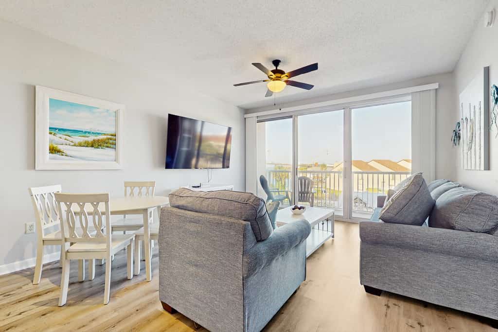 Side by Seaside - Palm Court Yacht Club 312 - Master