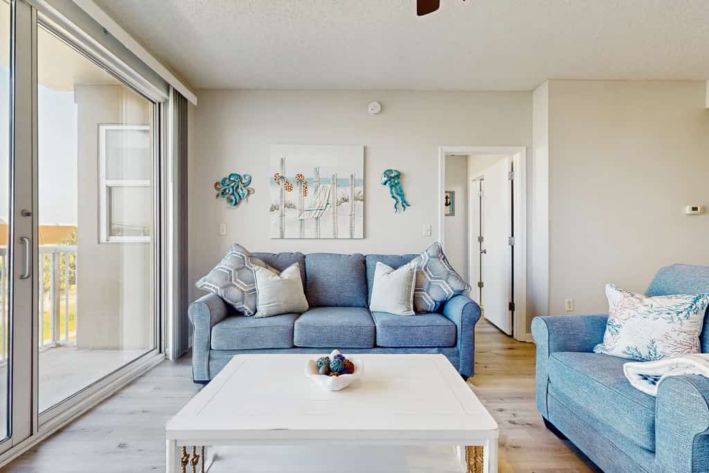 Side by Seaside - Palm Court Yacht Club 312 - Master