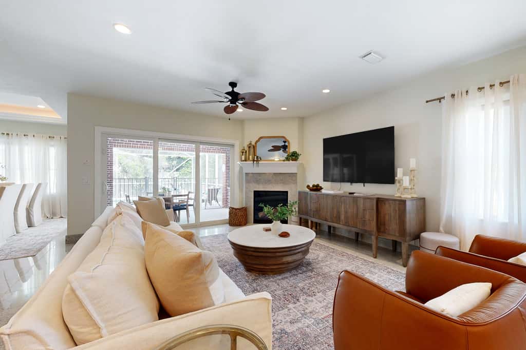 Lovely house with private saltwater pool & screened lanai - snowbird-friendly