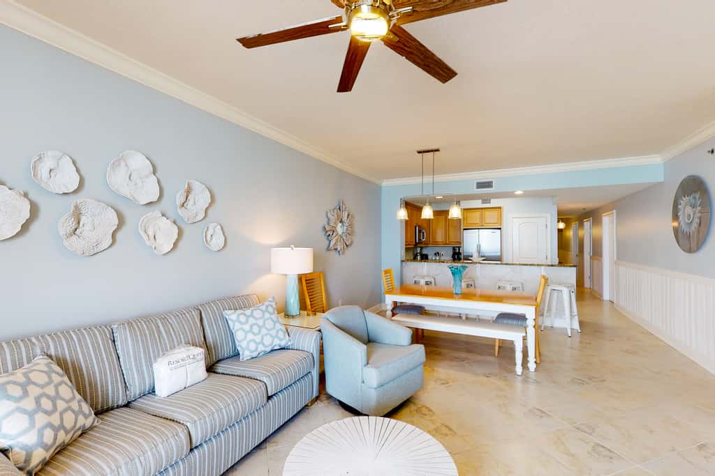 Gulf Front Condo Pools Onsite, Nearby Activities, Shops & Restaurants
