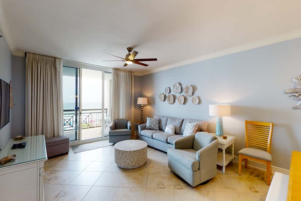 Gulf Front Condo Pools Onsite, Nearby Activities, Shops & Restaurants