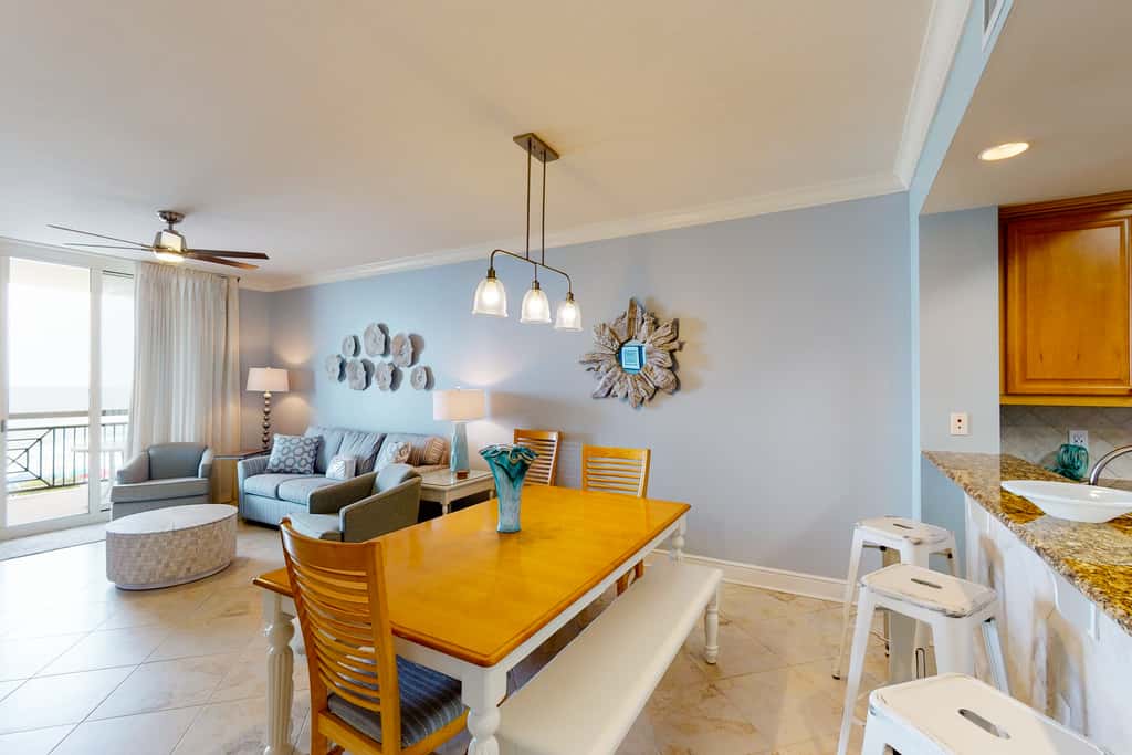 Gulf Front Condo Pools Onsite, Nearby Activities, Shops & Restaurants
