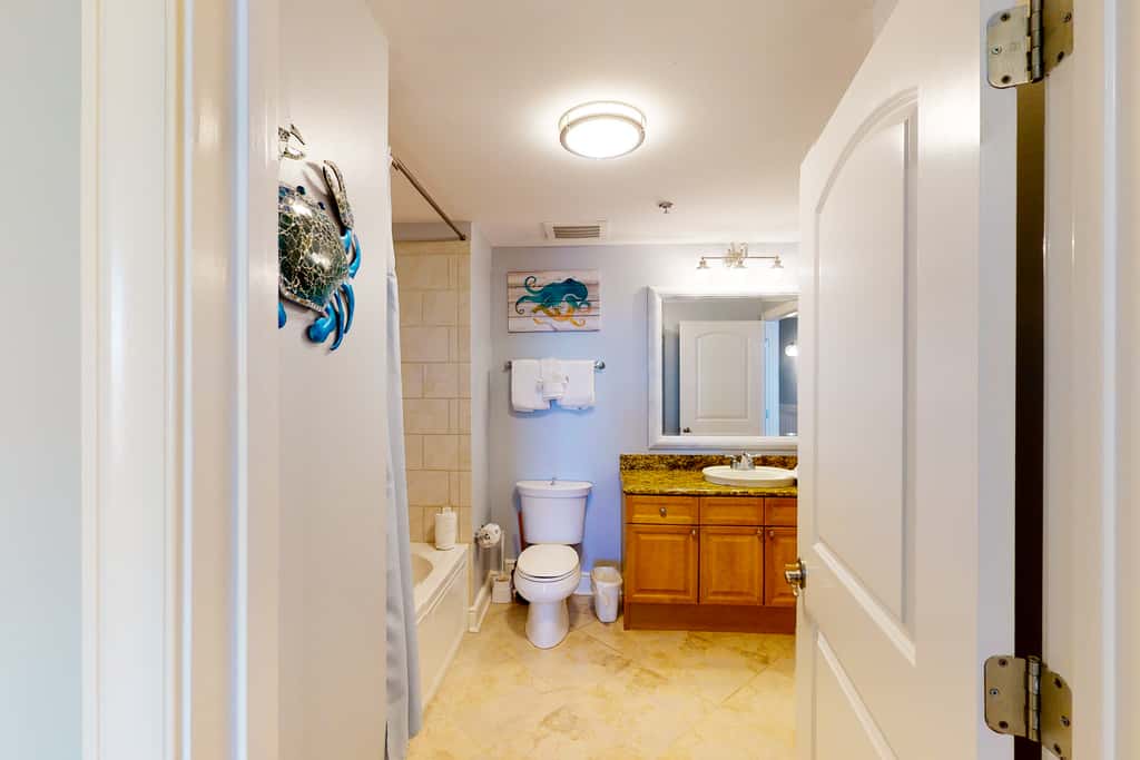 Gulf Front Condo Pools Onsite, Nearby Activities, Shops & Restaurants