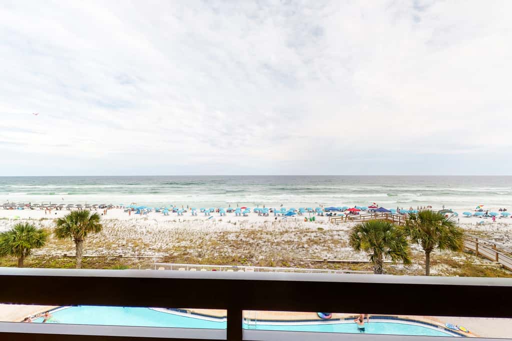 Gulf Front Condo Pools Onsite, Nearby Activities, Shops & Restaurants