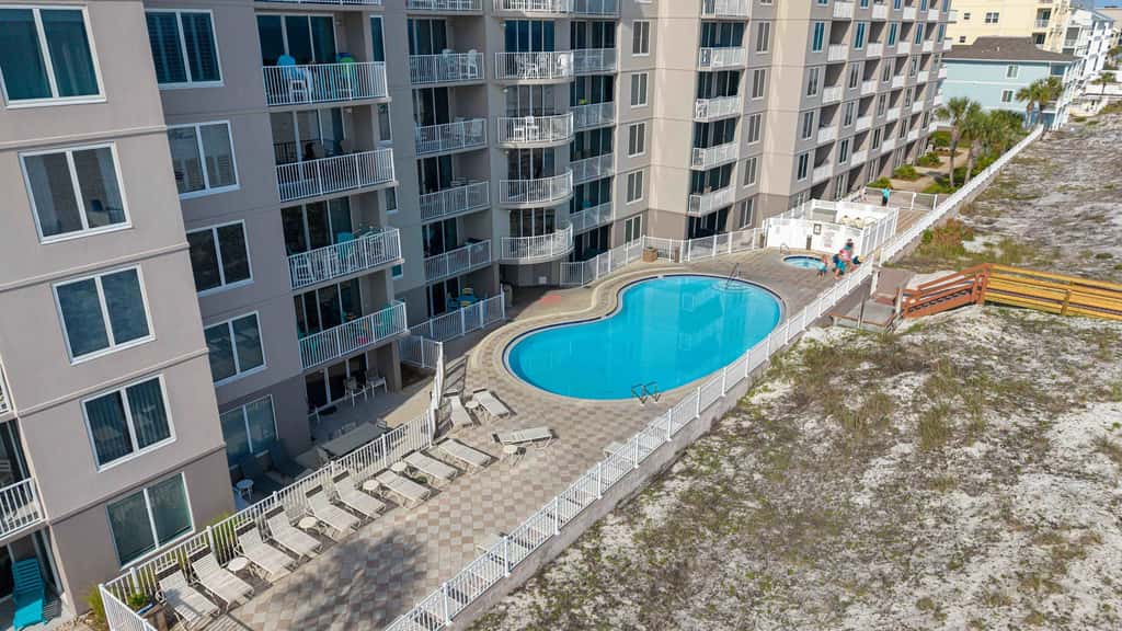 Second-floor, airy condo with great views - close to dining & shopping
