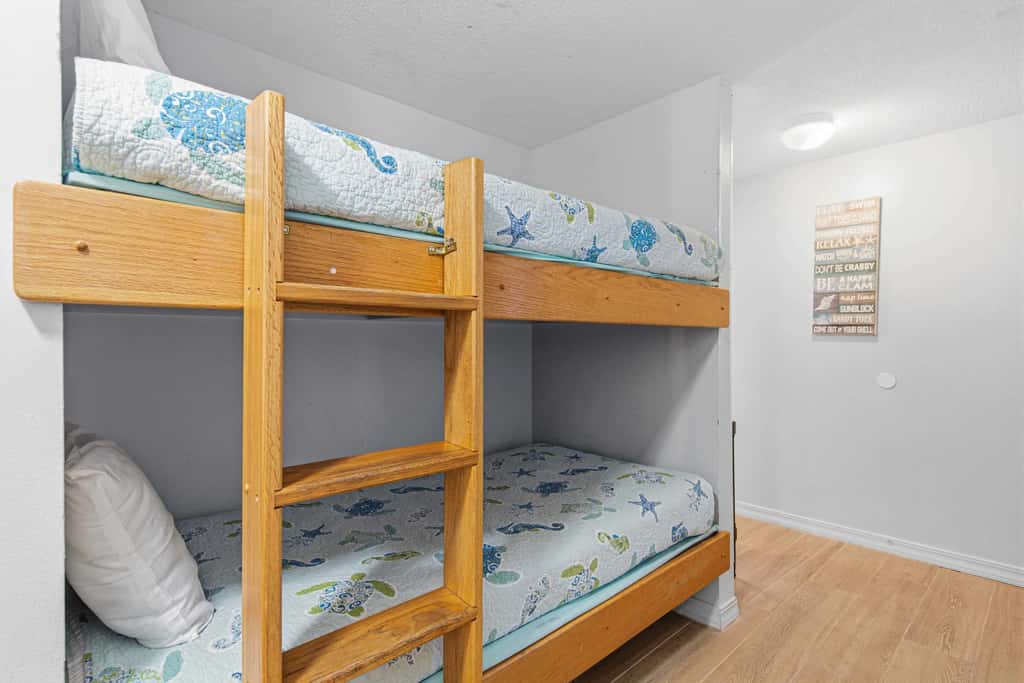 Second-floor, airy condo with great views - close to dining & shopping