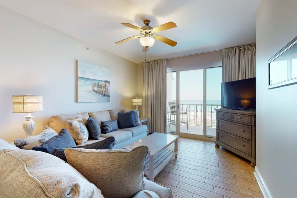3rd Floor Amazing Condo w Gulf-Front Balcony, On-Site Pool, On The Beach