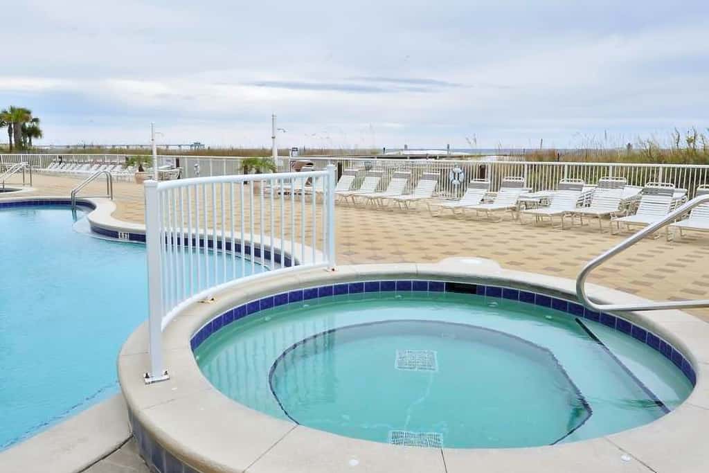 3rd Floor Amazing Condo w Gulf-Front Balcony, On-Site Pool, On The Beach