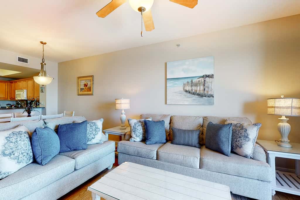 3rd Floor Amazing Condo w Gulf-Front Balcony, On-Site Pool, On The Beach