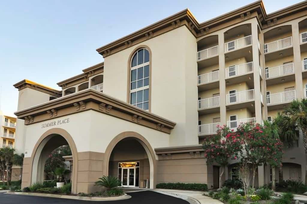 3rd Floor Amazing Condo w Gulf-Front Balcony, On-Site Pool, On The Beach