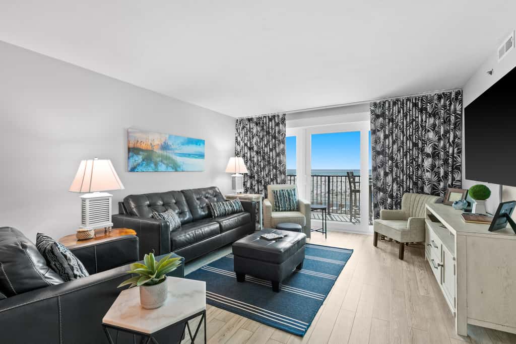 Sunny, beachfront condo with shared pool, free WiFi, & Gulf views