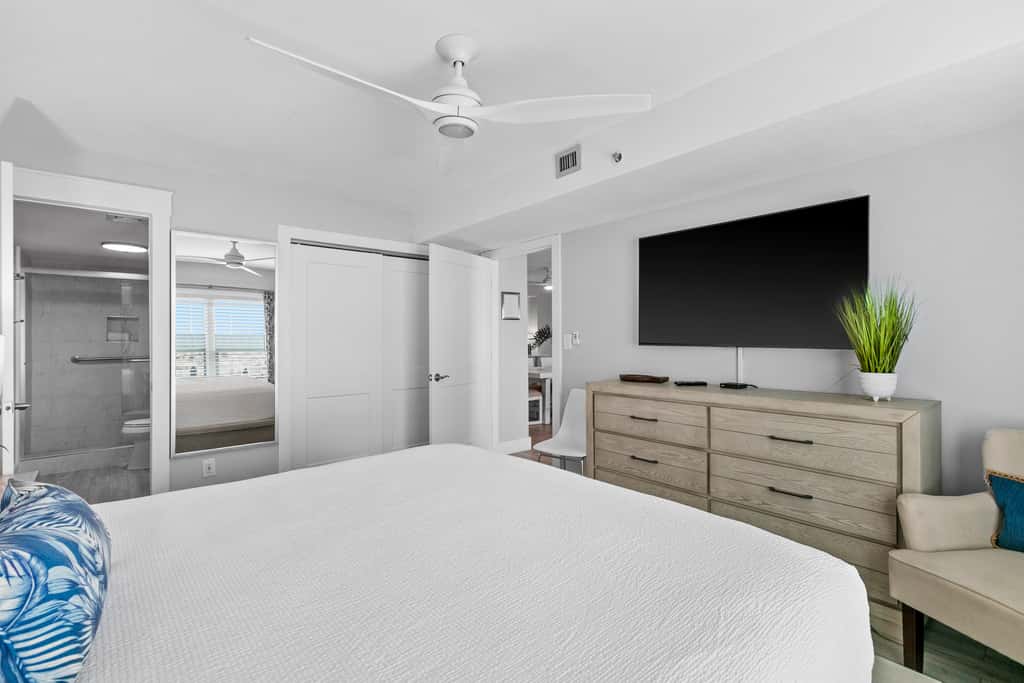 Sunny, beachfront condo with shared pool, free WiFi, & Gulf views