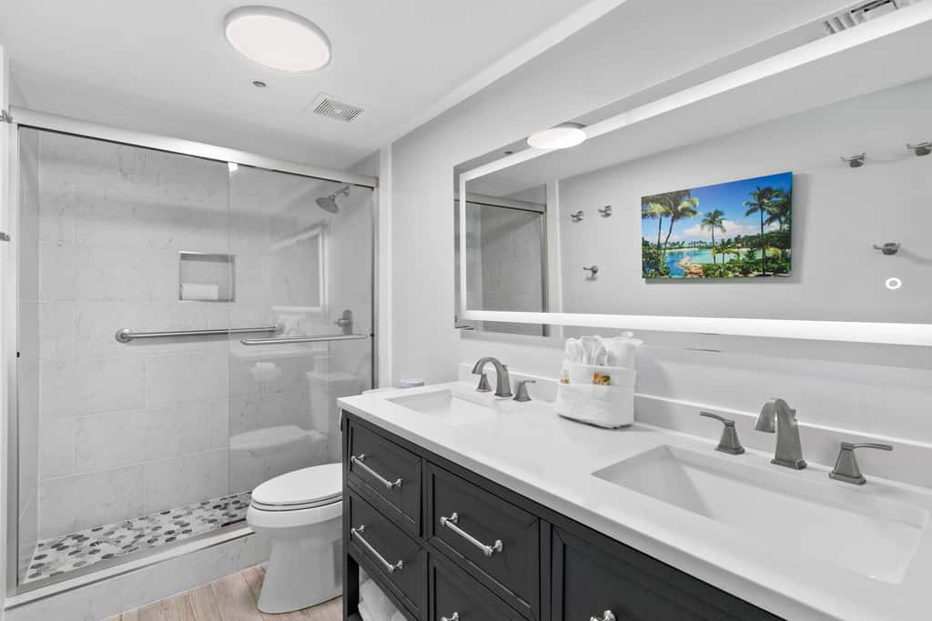 Sunny, beachfront condo with shared pool, free WiFi, & Gulf views