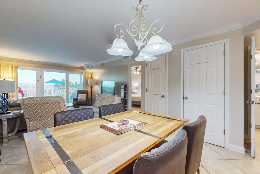 Amazing Gulf-Front View On Okaloosa Island, On-Site Pool, Walk-In Shower
