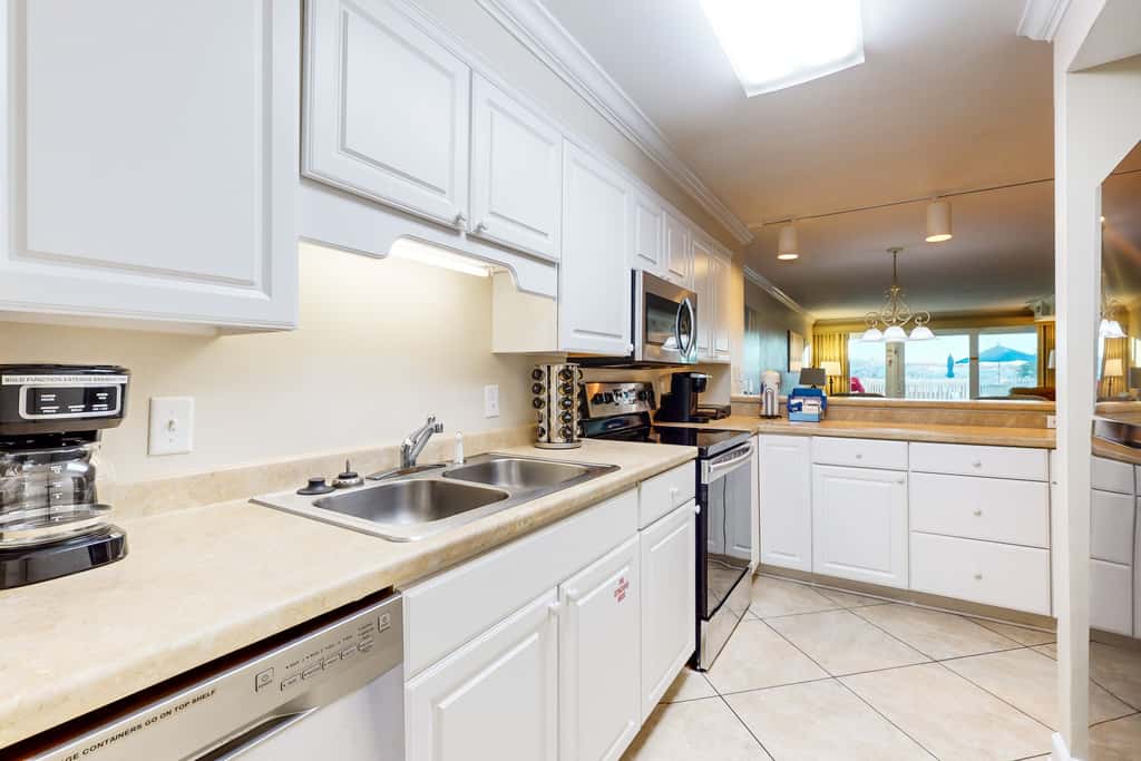 Amazing Gulf-Front View On Okaloosa Island, On-Site Pool, Walk-In Shower