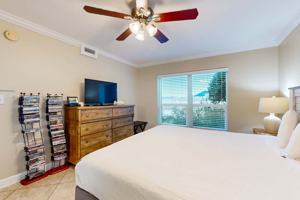 Amazing Gulf-Front View On Okaloosa Island, On-Site Pool, Walk-In Shower