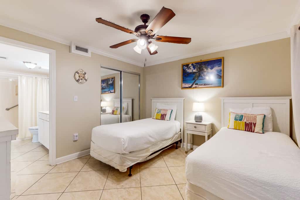 Amazing Gulf-Front View On Okaloosa Island, On-Site Pool, Walk-In Shower