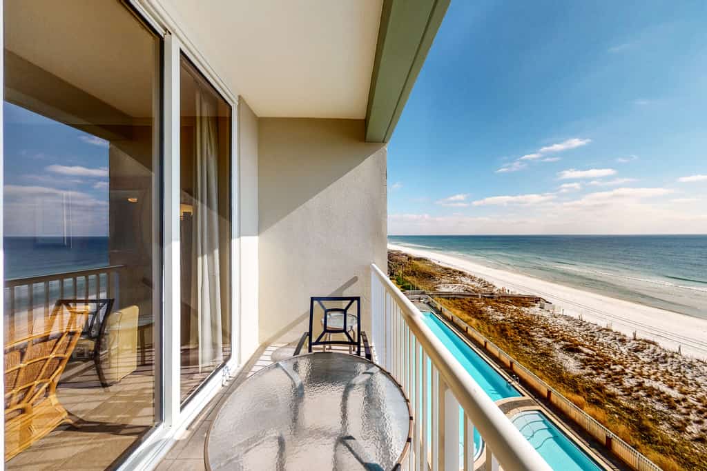 Waters Edge 607