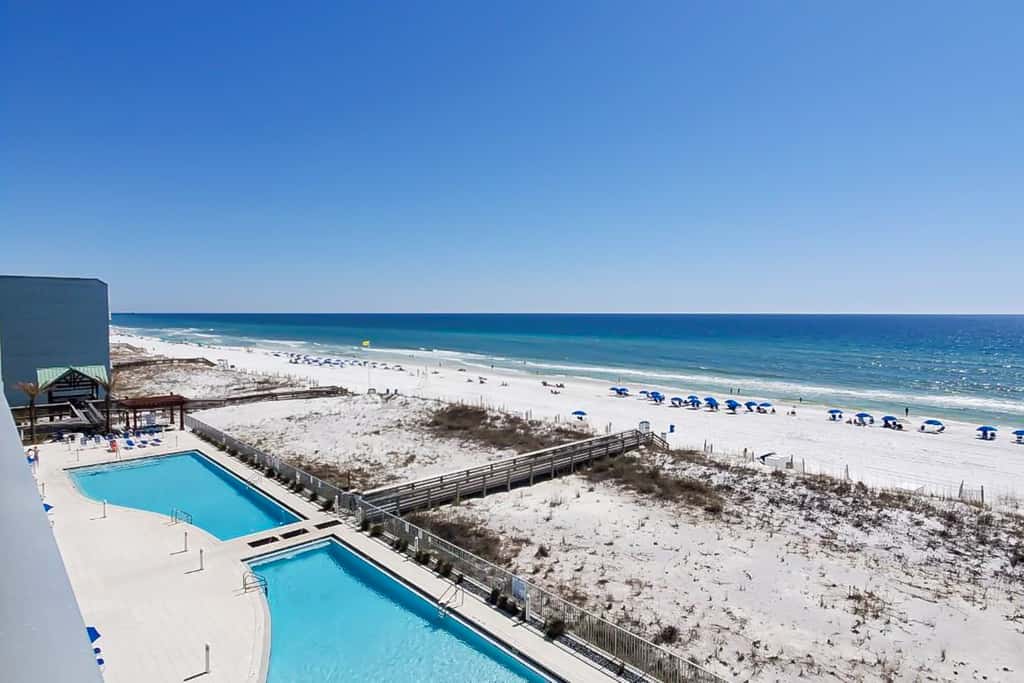 Blu 507 - Luxurious gulf front condo with private balcony, shared pool & beach access