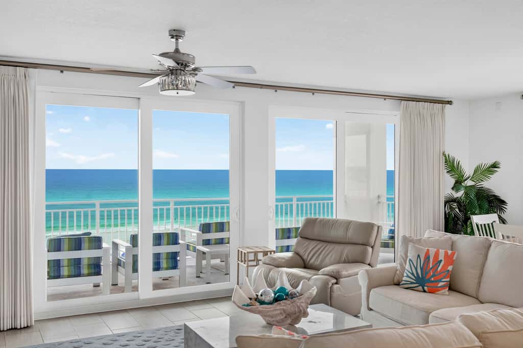 Blu 507 - Luxurious gulf front condo with private balcony, shared pool & beach access