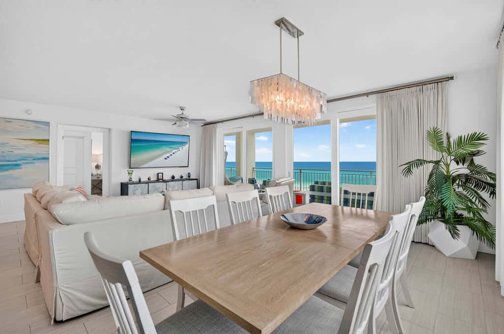 Blu 507 - Luxurious gulf front condo with private balcony, shared pool & beach access