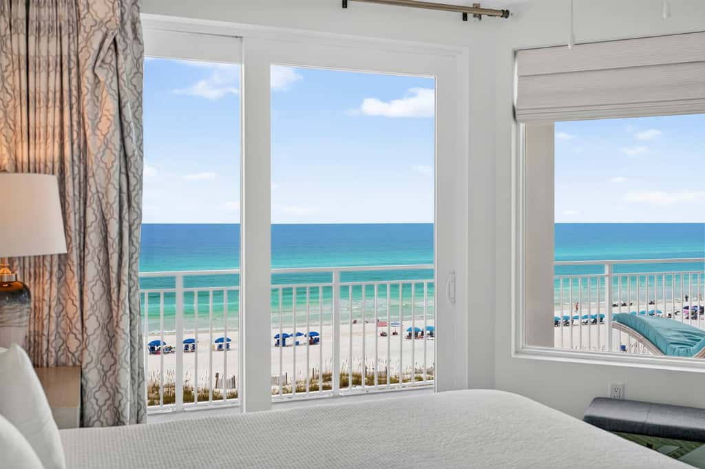 Blu 507 - Luxurious gulf front condo with private balcony, shared pool & beach access